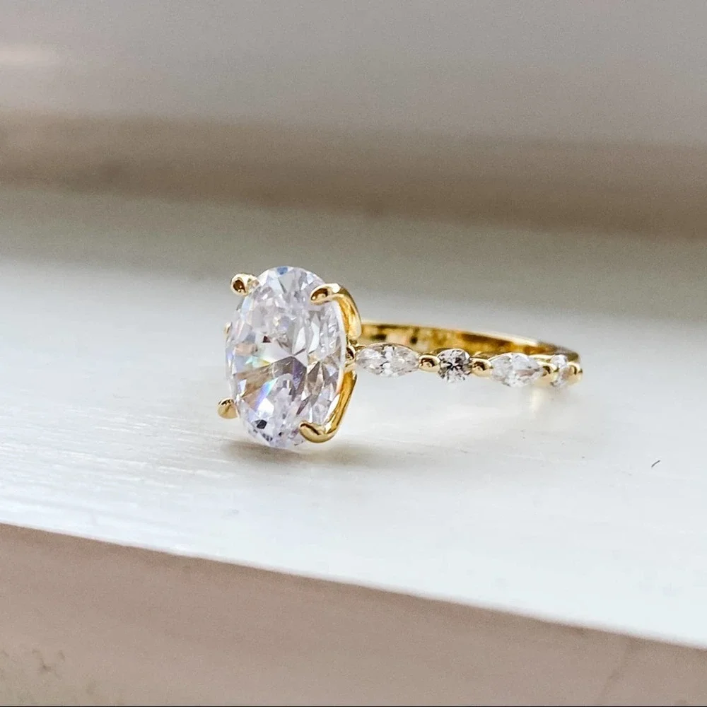 925 Sterling Silver 2 Ct Oval Halo CZ Diamond Ring - Picture 6 of 7
